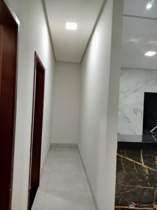 Imagem Casa à Venda no Bairro Afonso Queiroz – 2 Quartos, Quintal Amplo e Acabamento Premium – Patos de Minas por R$ 420 Mil