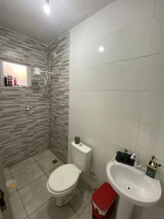 Imagem Casa no Tatuquara - 2 Quartos - R$235 mil