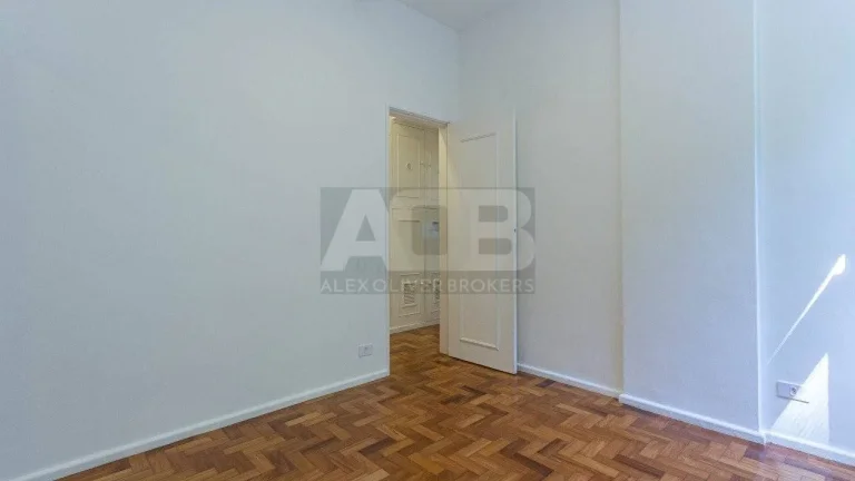 Imagem Apartamento à venda na Lagoa, 2quartos, 66m2, Av. Epitácio Pessoa.