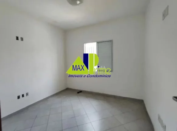 Imagem Casa para locação na Vila Marieta, São Paulo-SP: 3 quartos, 1 suíte, 2 salas, 3 banheiros, 4 vagas de garagem, 135m².
