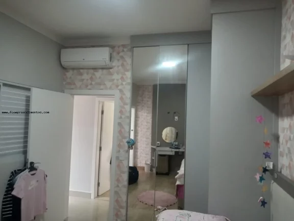 Imagem Casa em Condomínio para Locação em Limeira, Parque Residencial Roland II, 3 dormitórios, 3 suítes, 2 banheiros, 4 vagas