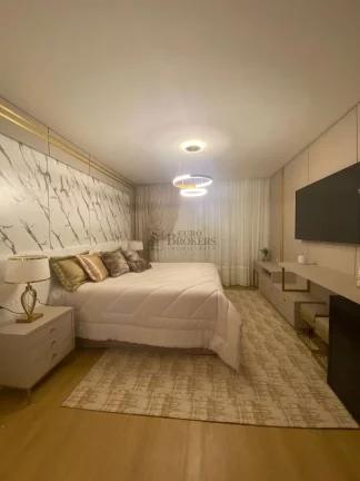 Imagem Casa com 5 suítes à venda no condomínio Caledônia