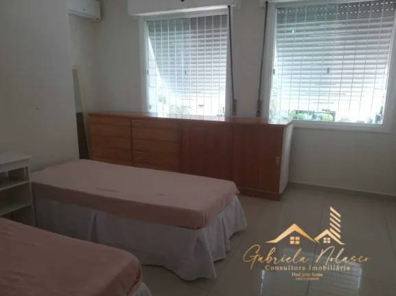 Imagem Excelente Casa à Venda no Boqueirão em Santos: Espaço, Conforto e Comodidade em um Sobrado Charmoso