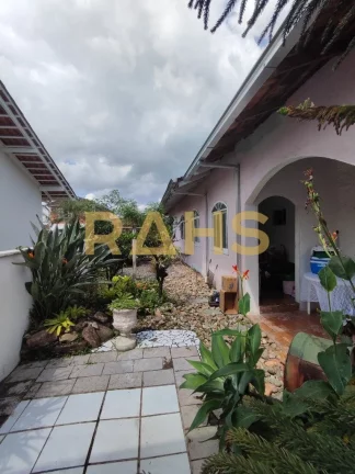 Imagem Casa Plana em regiÃ£o nobre do ANITA GARIBALDI, conta com 187m2 de Ã¡rea privativa e AVERBADA. O imÃ...