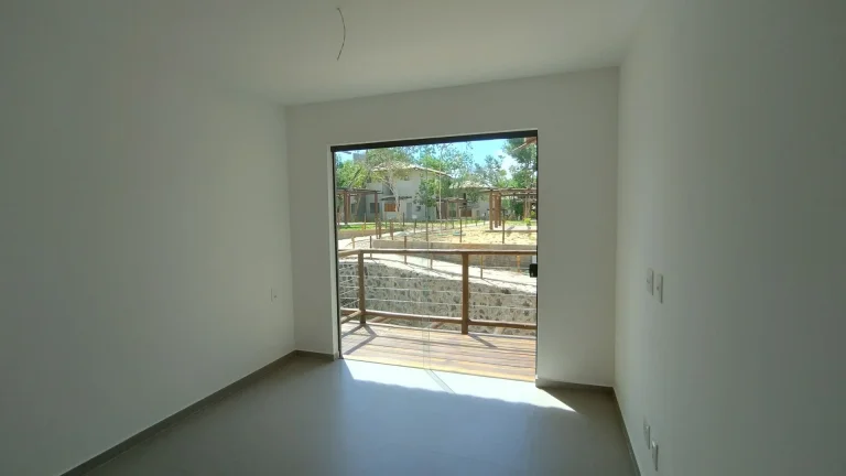 Imagem Casa em Condomínio à venda em Praia do Forte, Mata de São João - Churrasqueira, Piscina e Quadra de Tênis