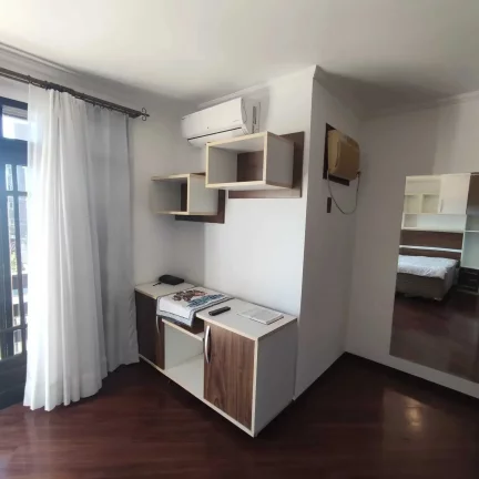 Imagem Casa averbada com 3 dormitórios sendo 1 suíte e 2 vagas de garagem em Joinville