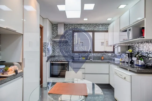 Imagem Apartamento de luxo com 4 quartos e 3 suítes em Perdizes, São Paulo - 192m² e 3 vagas de garagem!