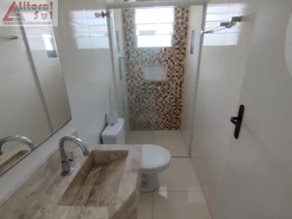 Imagem Casa em Condomínio para Locação em Praia Grande-SP no Bairro Sítio do Campo: 2 Quartos, 1 Sala, 1 Banheiro e 1 Vaga de Garagem!