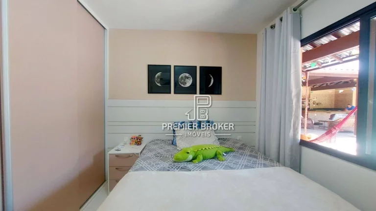 Imagem Casa à venda, 260 m² por R$ 1.000.000,00 - Pessegueiros - Teresópolis/RJ