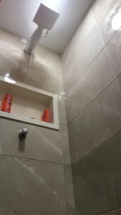 Imagem Apartamento para Venda em Rio de Janeiro, OLARIA, 2 dormitórios, 1 banheiro, 1 vaga