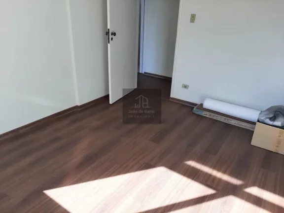 Imagem Apartamento 2 dorms Reformado colado no metro Vergueiro