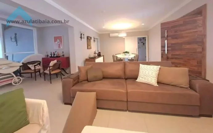 Imagem Casa de Alto Padrão no Condomínio Flamboyant, Atibaia