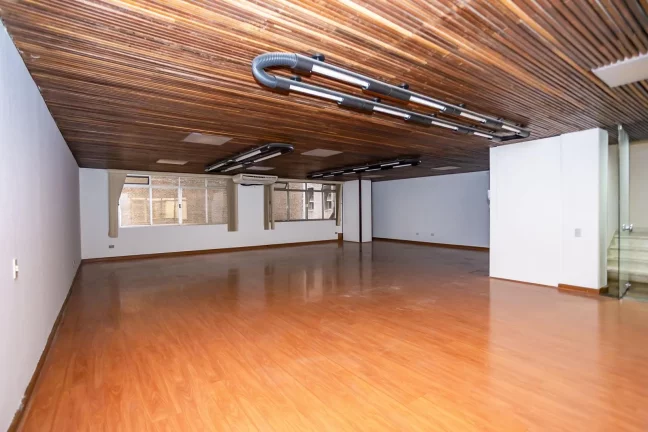 Imagem Conjunto Comercial no Centro