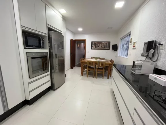 Imagem Sobrado à Venda no Jardim Têxtil - 160 m² - 3 Quartos - 1 Suíte - 4 Vagas de garagem