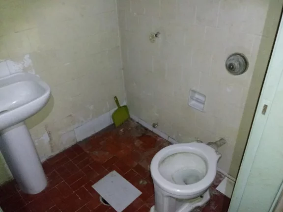 Imagem Kitnet na Oscar Cintra Gordinho - Para reformar