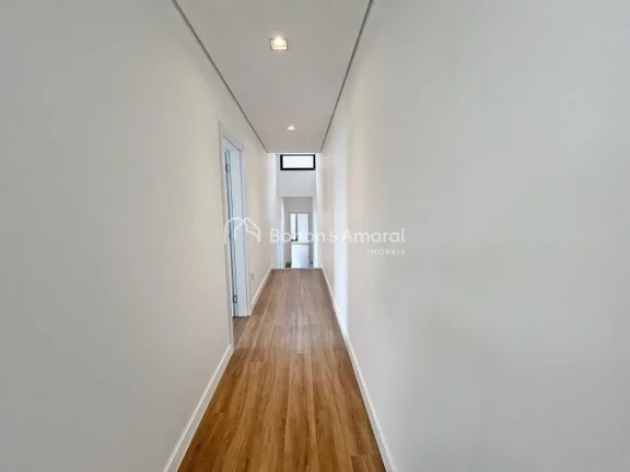 Imagem Moderna, recém-construída e com um projeto pensado para oferecer conforto e integração, essa cas...
