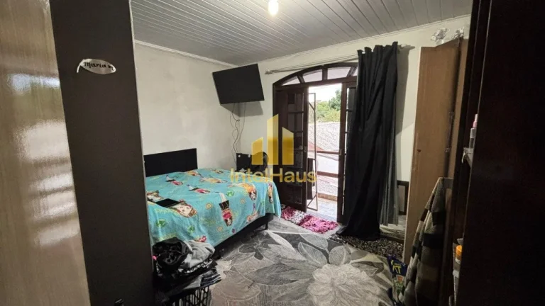 Imagem Excelente oportunidade para quem busca espaço ou potencial de renda com locação. Localizado na Ru...