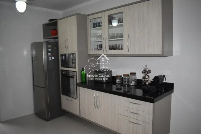 Imagem Imperdível apartamento à venda em Guarujá-SP, Pitangueiras: 3 quartos, 1 suíte, 3 salas, 3 banheiros, 2 vagas de garagem, 160 m²!