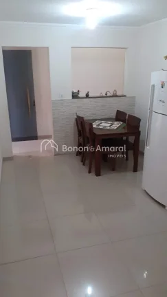 Imagem Linda casa térrea, de 2 quartos e 3 vagas cobertas.

Sala ampla de estar/TV
Sala de jantar, cozinha...