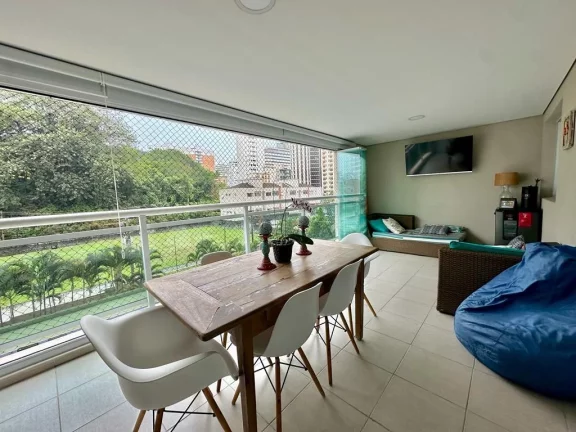 Imagem ASTÚRIAS - ALTO PADRÃO NA SEGUNDA QUADRA DA PRAIA, MARAVILHOSO APARTAMENTO COM 134 M² ÚTEIS, MAGNÍFICA ÁREA DE LAZER, 01 VAGAS DE GARAGEM NO PRÉDIO.