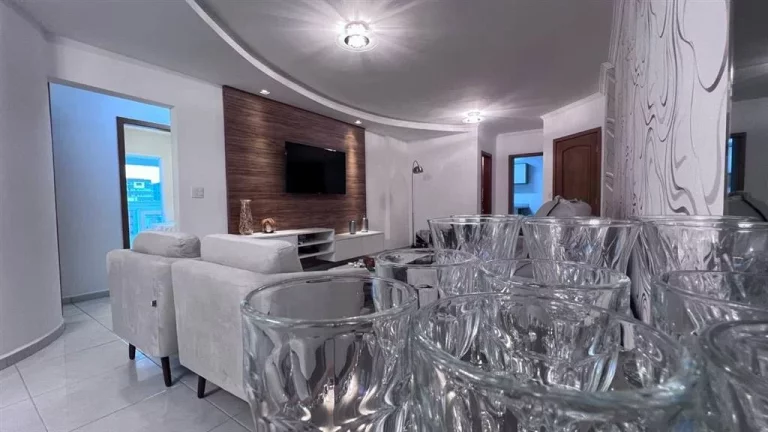 Imagem APARTAMENTO COM 145 m² - FORTE - PRAIA GRANDE SP