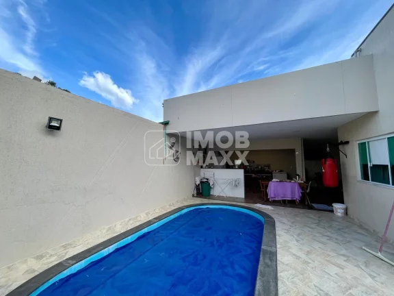Imagem Casa à venda no Setor Habitacional Contagem, Brasília: 280m², 3 quartos, 1 suíte, 2 banheiros. R$670.000.