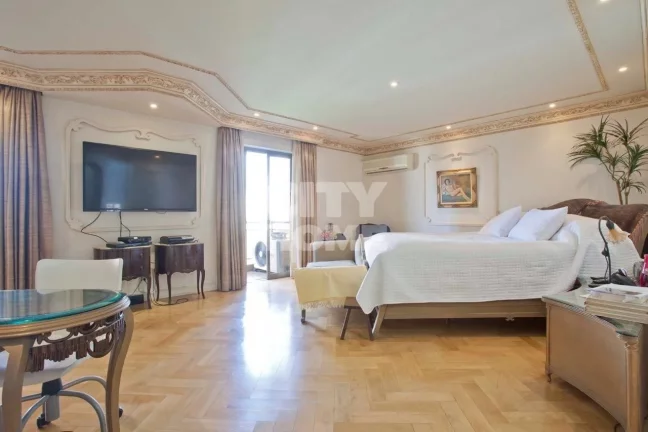 Imagem Luxuosíssimo apartamento de 500m² da construtora Elias Victor Nigri, com quatro suítes, sendo a s...