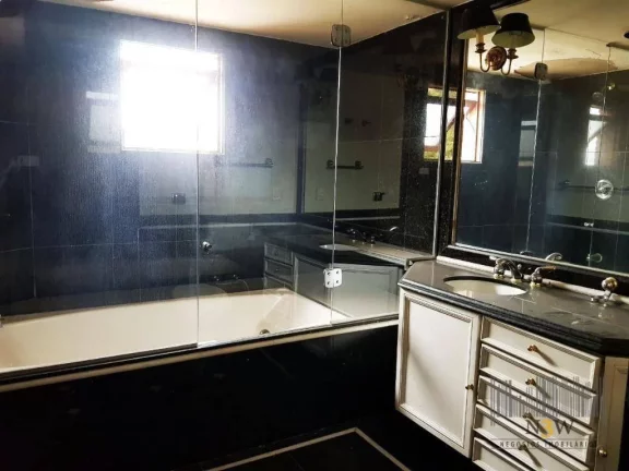 Imagem Sobrado à venda no Alto de Pinheiros com 572m² de área construída.