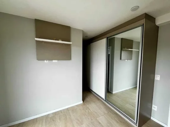 Imagem Apartamento com 3 dormitórios sendo 1 suíte e 1 vaga de garagem em Joinville/SC