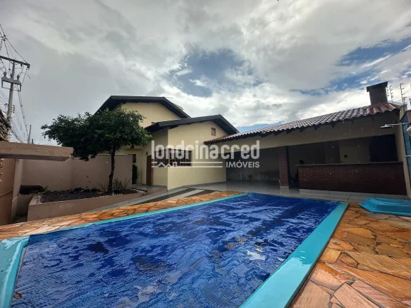 Imagem Magnífico Sobrado com 3 Dormitórios, Suíte, Piscina, Churrasqueira e 4 Vagas de Garagem em Terreno de 416 m² - Oportunidade em Zona Residencial ZR-4!