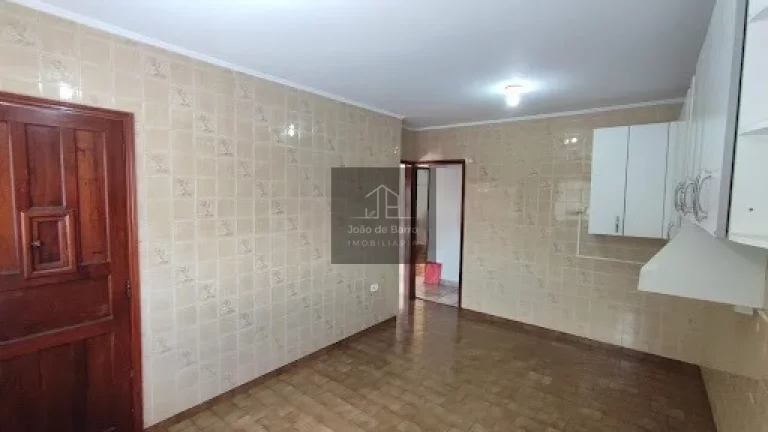 Imagem ESPAÇO e Conforto! Casa Ampla 2 Dorms. Vila Marari, Quintal Gigante (300m²) e Armários.