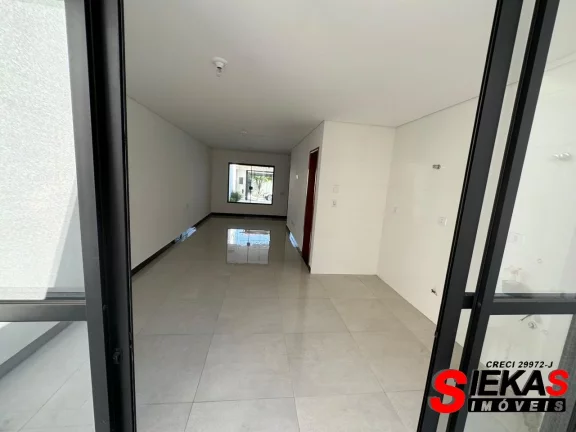 Imagem Casa de 2 quartos com suíte, 2 banheiros e 2 vagas na Vila Ré, São Paulo-SP: seu novo lar espera por você!