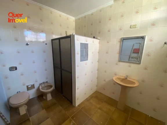 Imagem Imperdível oportunidade: Casa com 4 quartos e 2 suítes para venda ou locação em Campos Elíseos, Ribeirão Preto-SP.