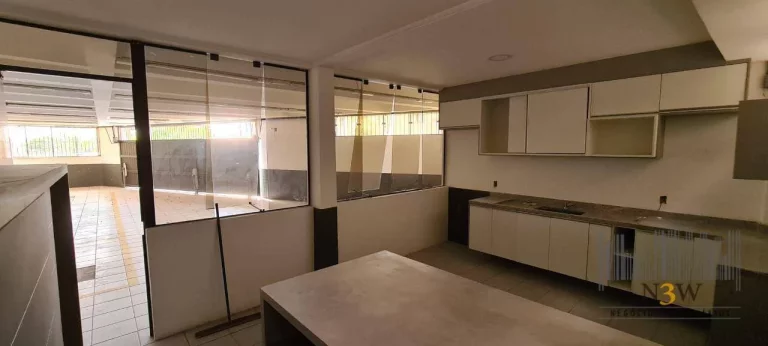 Imagem Prédio comercial para locação na Rua Pio XI São Paulo SP com 942m², 3 pavimentos e 12 vagas de garagem