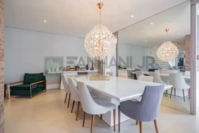 Imagem Luxuosa mansão de 4 quartos e 4 suítes no Jardim Europa, São Paulo-SP: 5 salas, 6 banheiros, 4 vagas, 415m². Venha conhecer!