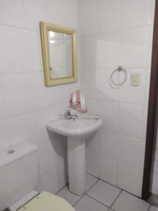 Imagem Casa Duplex Wi Fi c/ 3 Qtos. Varanda Gramada p/ Temporada 100 Mts.da Praia