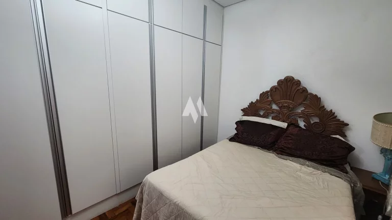 Imagem Venda de Casa/Sobrado no Embaré, Santos - Oportunidade Única em Localização Privilegiada