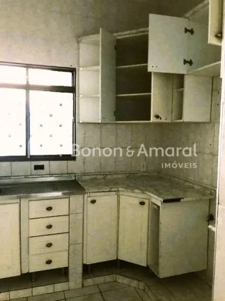 Imagem Casa a venda 3 quartos 1 suíte 

Casa constituída em 3 quartos sendo 1 suíte com hidromassagem, a...