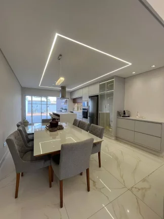 Imagem CASA TÉRREA EM CONDOMÍNIO PRÓXIMO AO SHOPPING