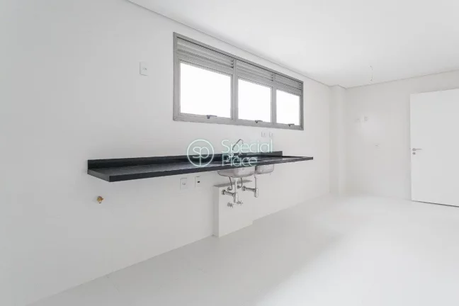 Imagem Exclusivo, Moderno, Imponente. São 187m2 de área privativa, 4 suítes e 4 vagas na garagem. Amplo ...