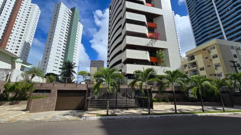 Imagem Apartamento com 4 dormitórios à venda, 220 m² por R$ 1.200.000,00 - Brisamar - João Pessoa/PB