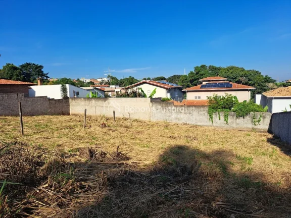 Imagem Lote com área total de 490 m² (14x35) em aclive, proporcionando vista livre na parte de trás com ...