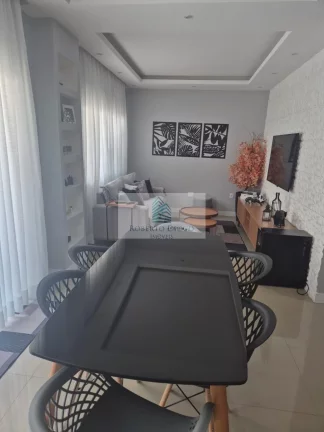 Imagem Casa em Condomínio de Luxo na Taquara, Rio de Janeiro-RJ: 3 quartos, 1 suite, 1 sala, 2 banheiros, 3 vagas de garagem, 135 m².