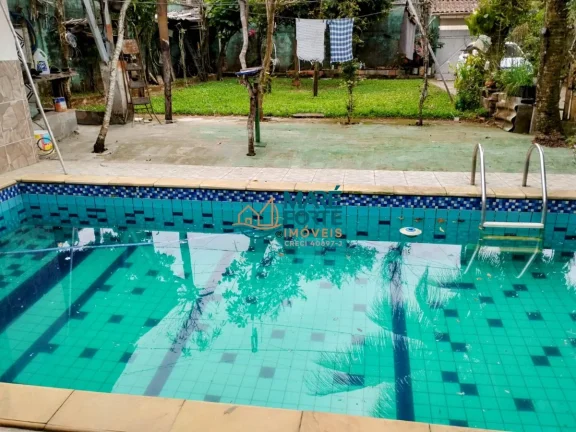 Imagem Casa ampla arejada com Piscina e Jardim em Ubatuba SP