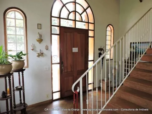 Imagem Cond Forest Hills - Casa Colonial, 4 sts e piscina! Ao lado do clube! GV