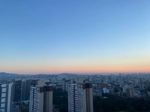 Imagem Apartamento à venda em Porto Alegre, Petrópolis, com 1 quarto, 51,65m2