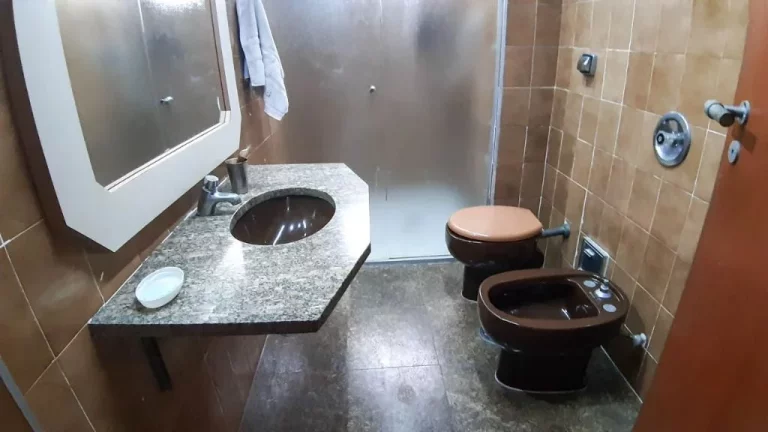 Imagem APARTAMENTO MOBILIADO, COM 190,00 M² DE ÁREA ÚTIL, 3 SUÍTES SENDO 1 MASTER E VAGA DE GARAGEM