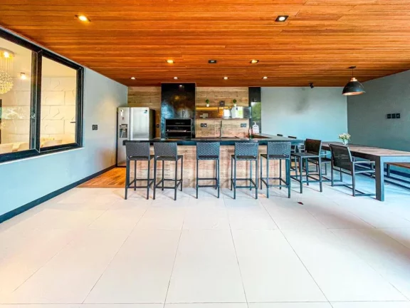 Imagem Casa com 4 Quartos para Alugar, 1.500 m² em Barra Da Tijuca - Rio De Janeiro