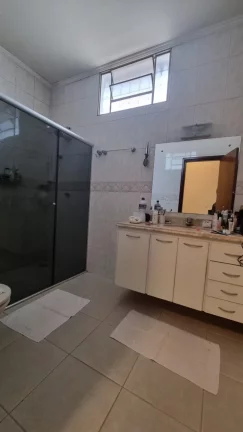 Imagem RESIDÊNCIA À VENDA NO JARDIM FLÓRIDA - 03 quartos sendo 1 suíte - 02 salas jantar e tv - 04 vagas de garagem cobertas - Ampla cozinha