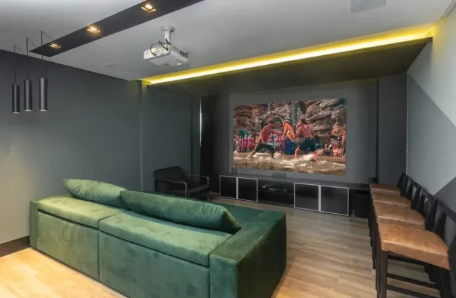 Imagem Apartamento mobiliado com 3 dormitórios sendo 1 suíte e 2 vagas no Bairro São João em Itajaí